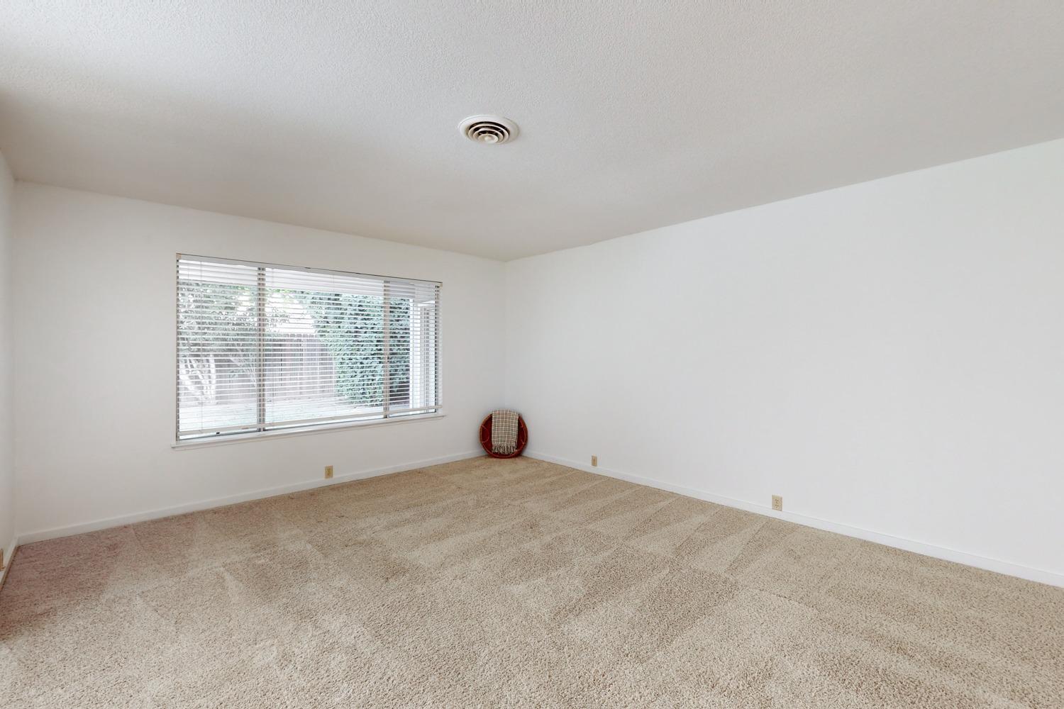1550 Elizabeth Lane