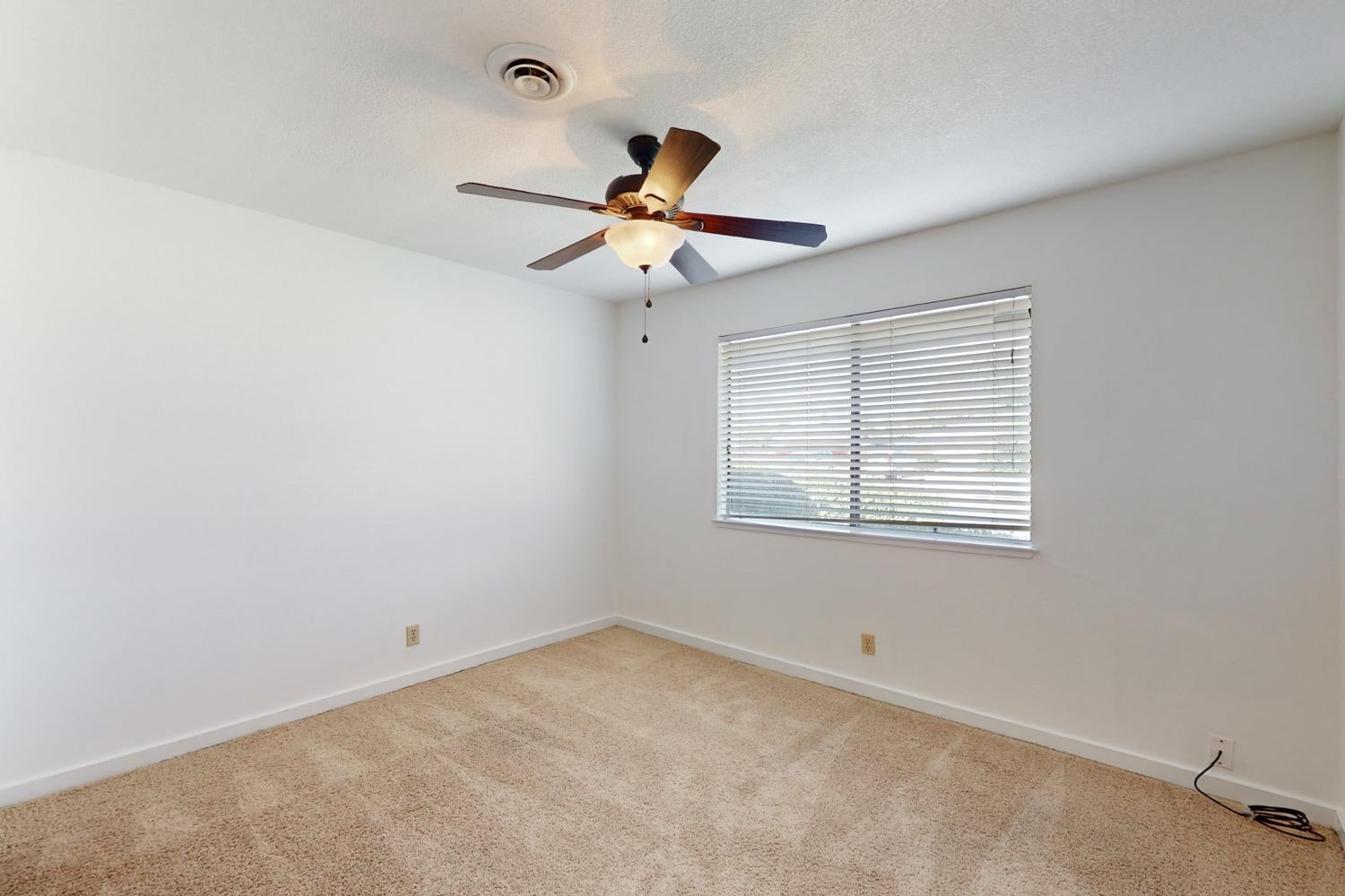 1550 Elizabeth Lane