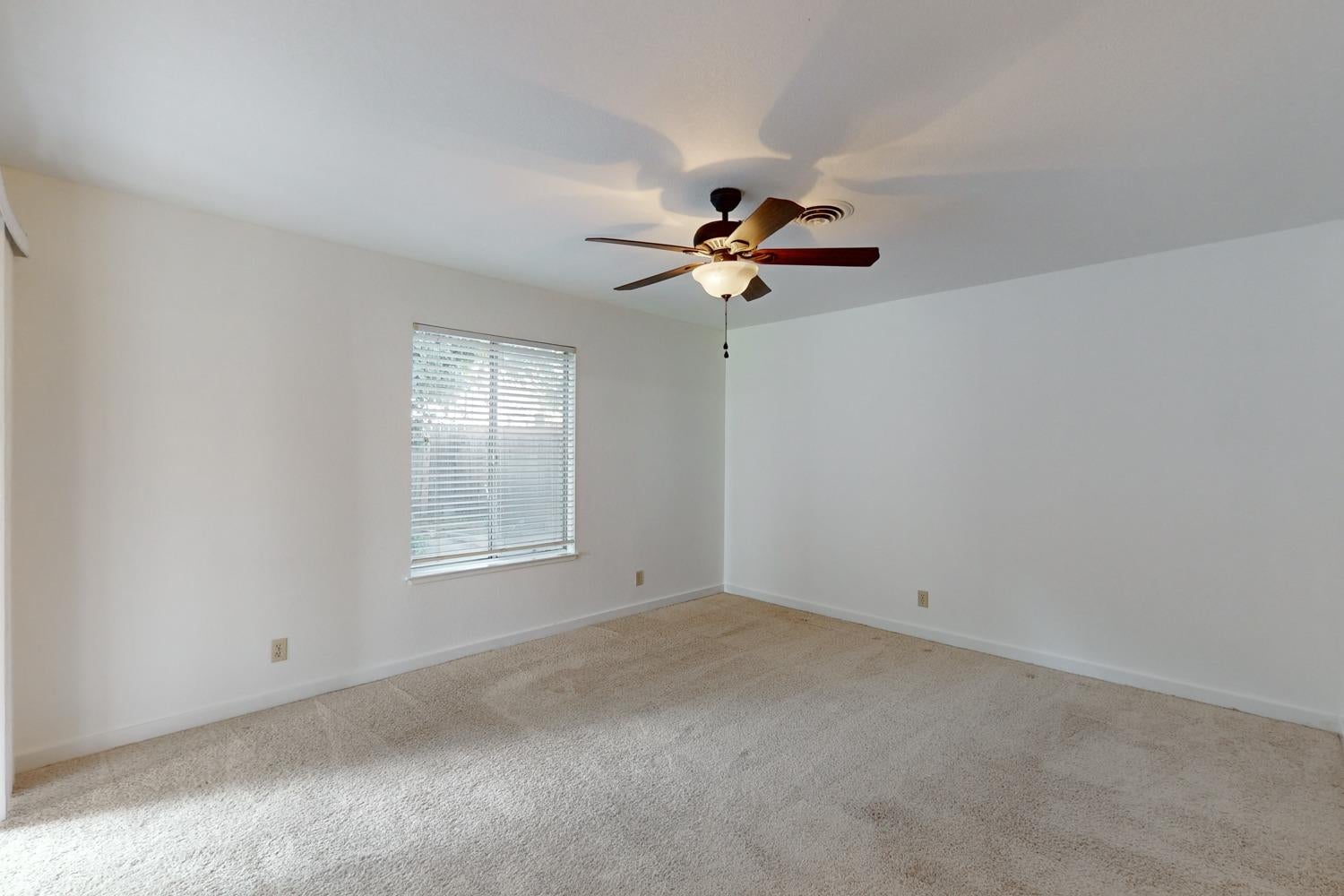 1550 Elizabeth Lane