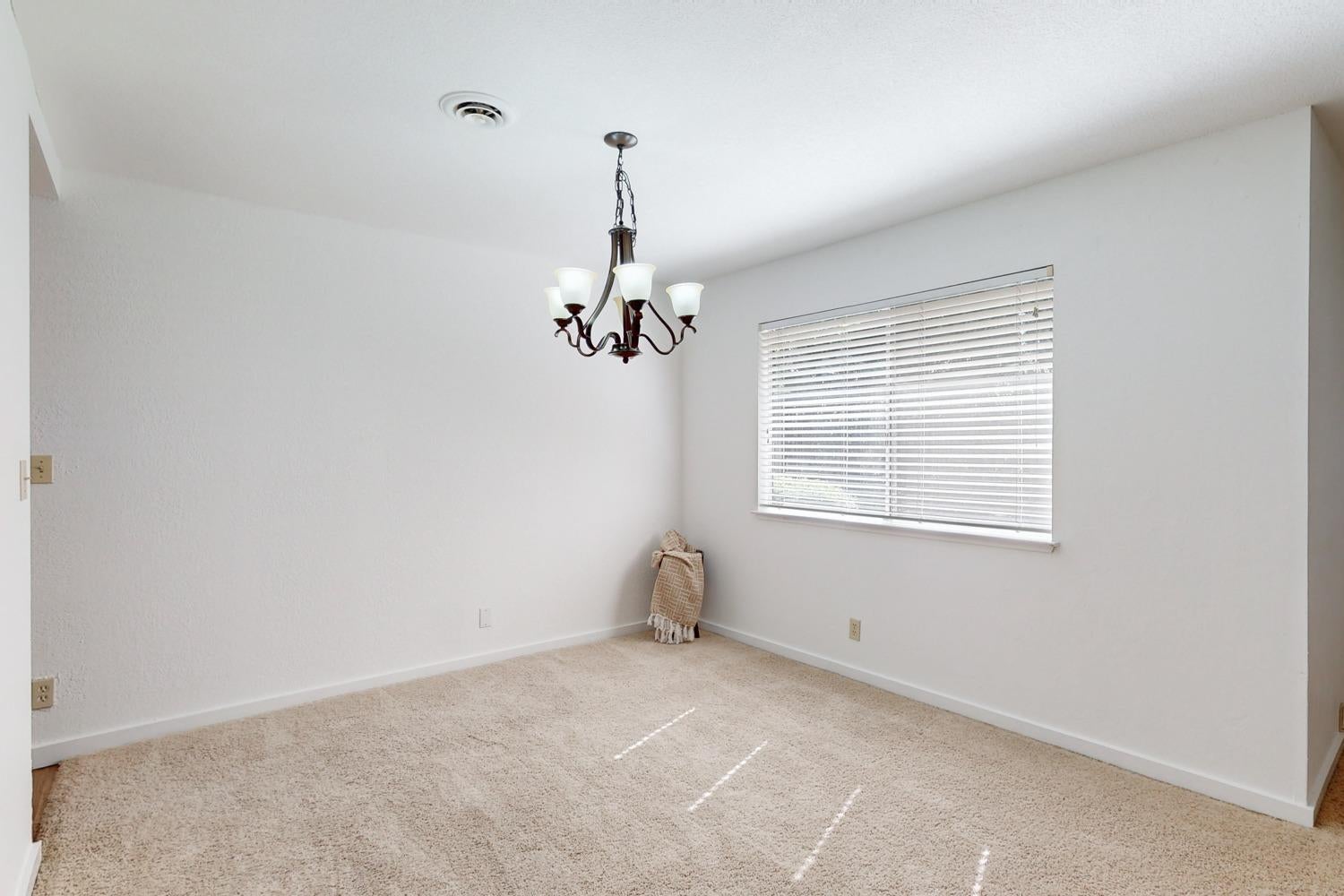 1550 Elizabeth Lane