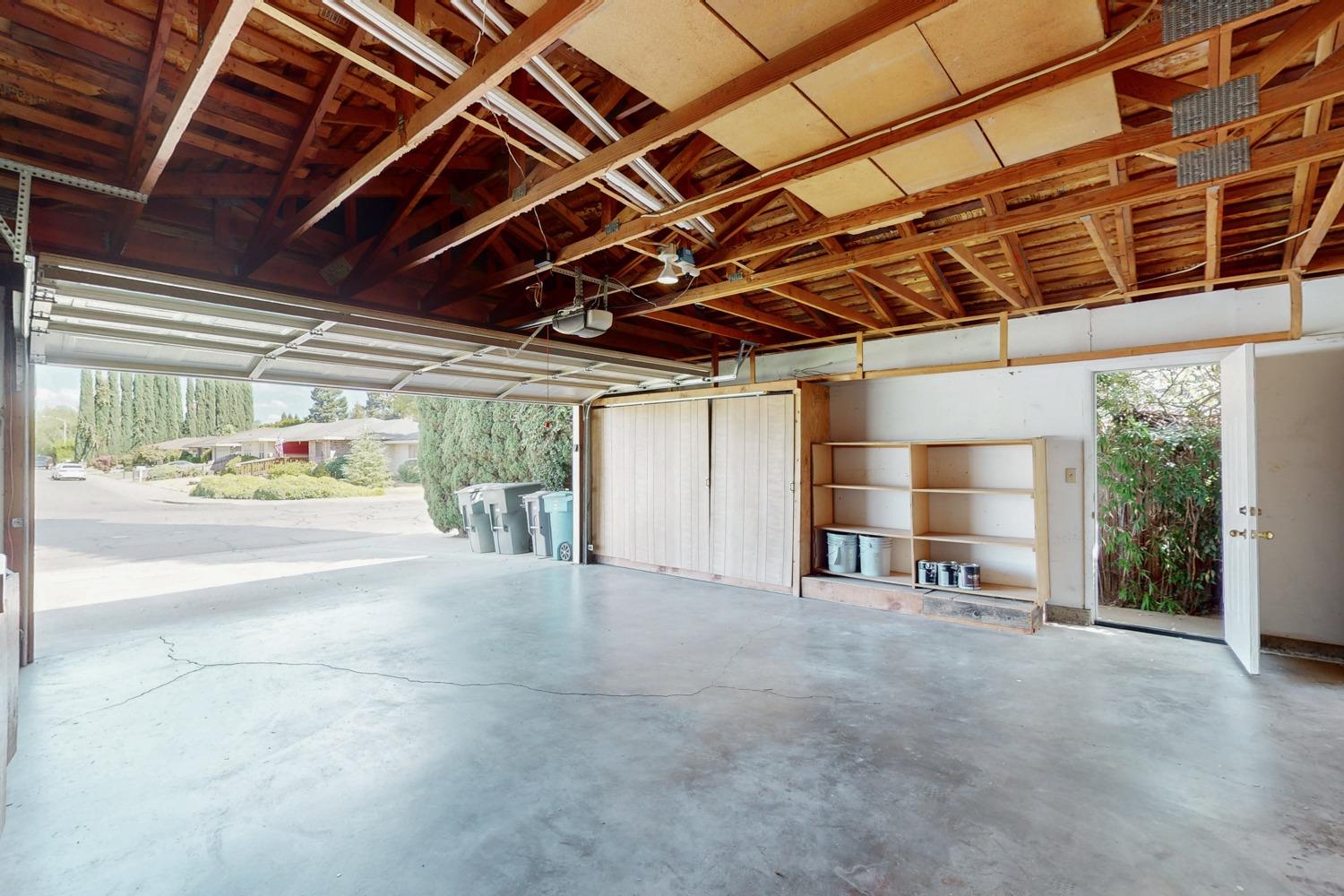 1550 Elizabeth Lane