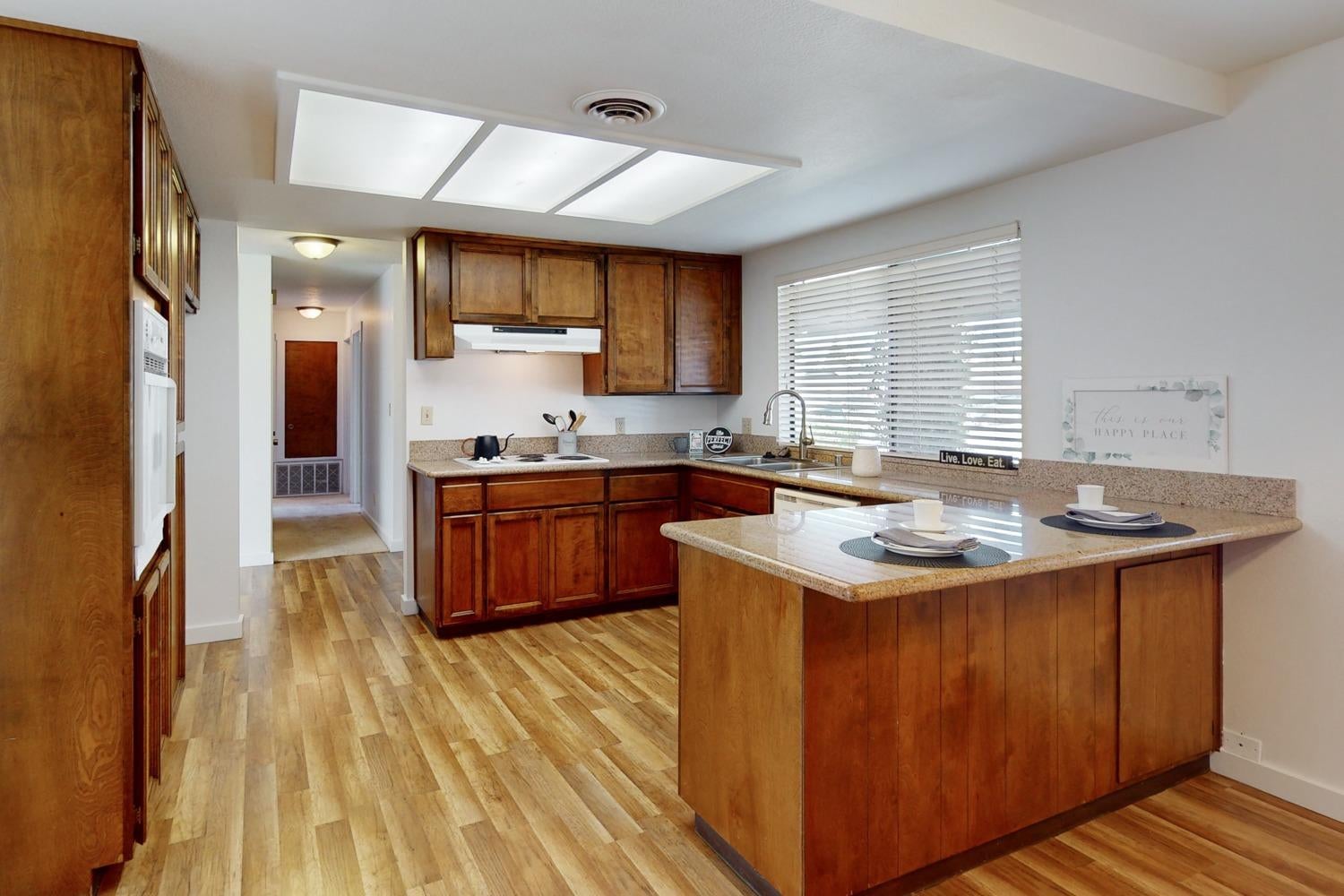 1550 Elizabeth Lane