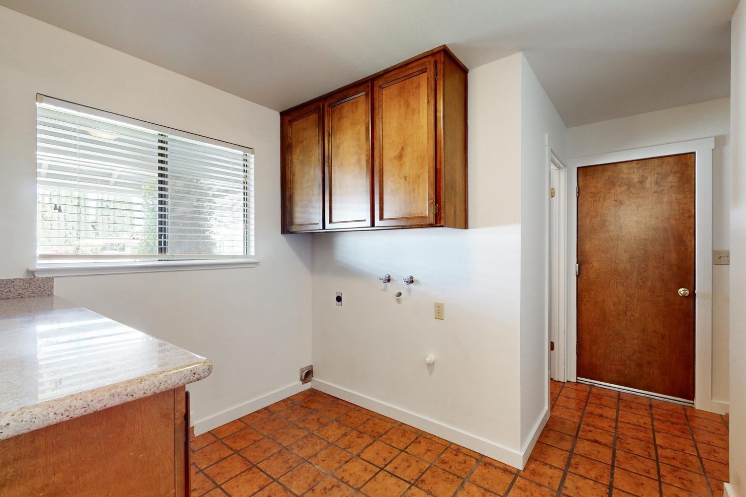 1550 Elizabeth Lane