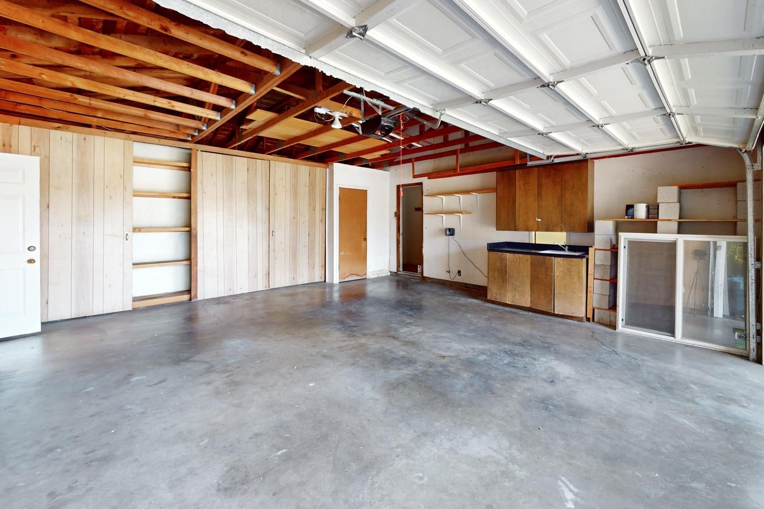 1550 Elizabeth Lane