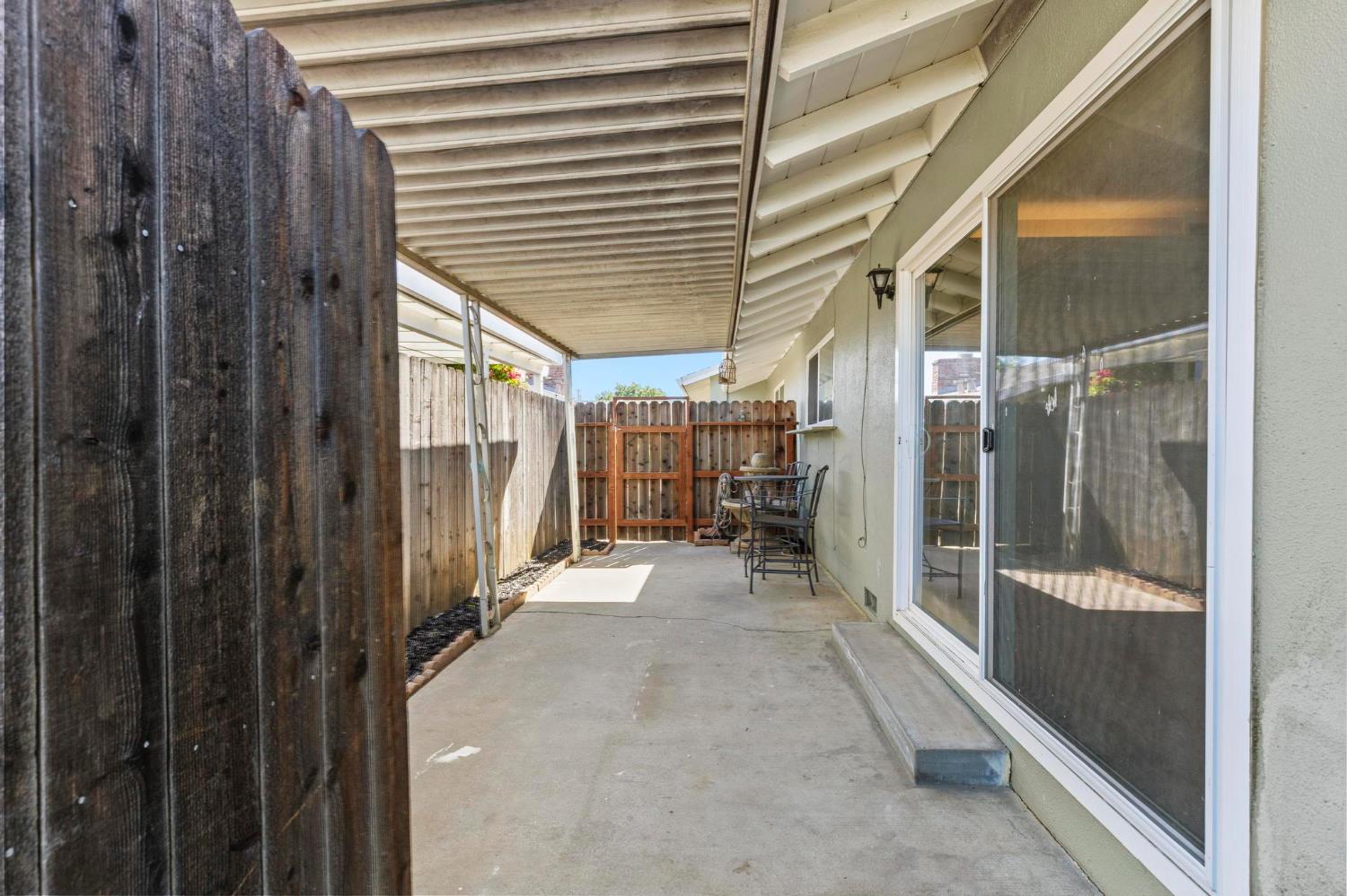 1713 Ramirez Street 11