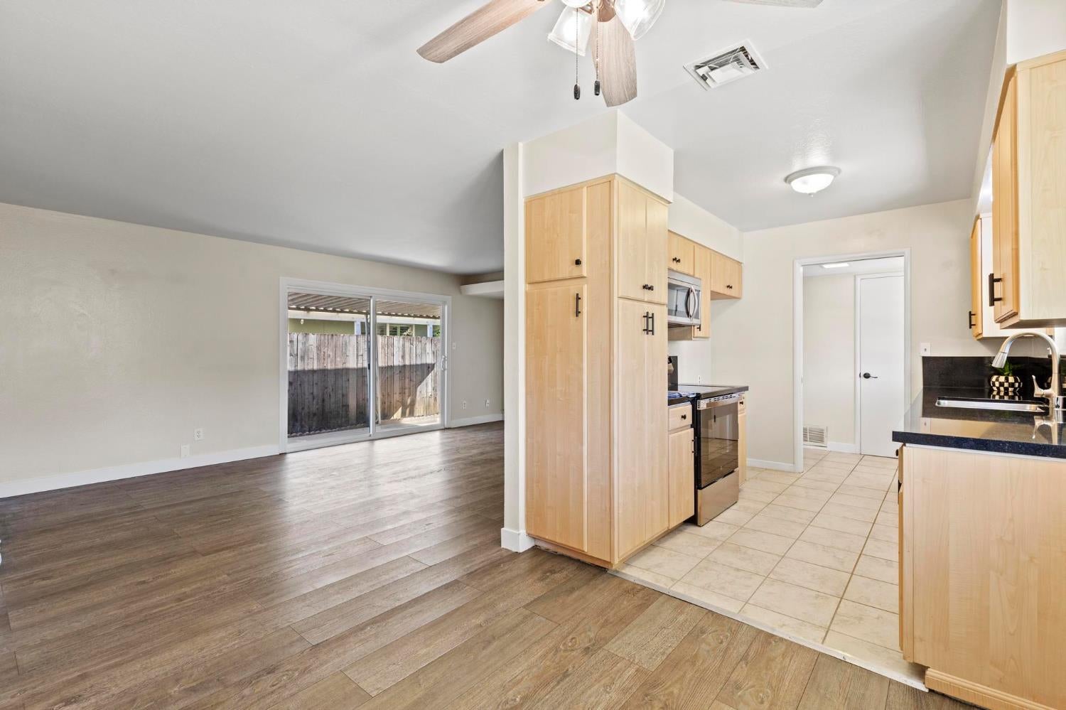 1713 Ramirez Street 11