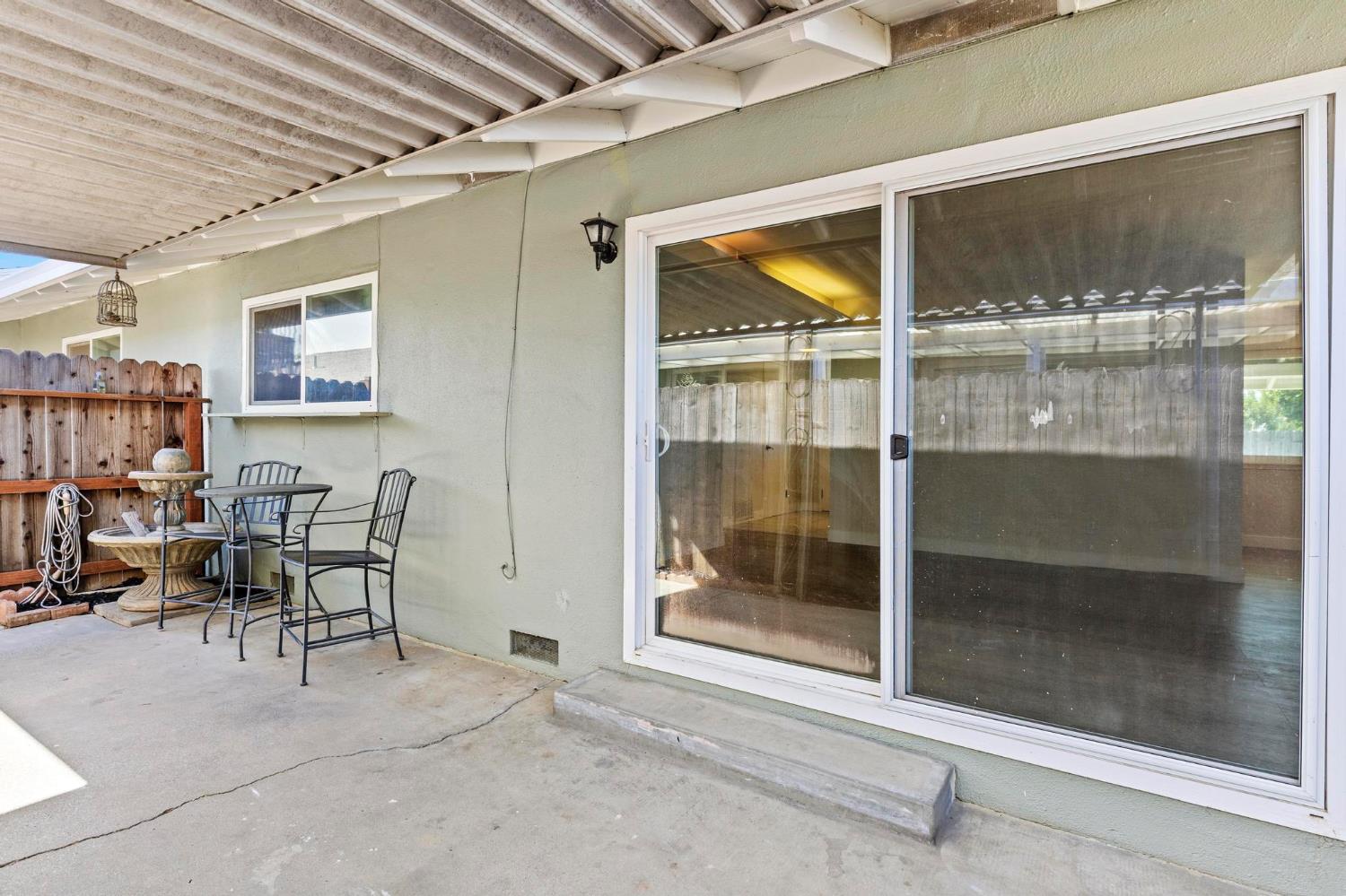 1713 Ramirez Street 11