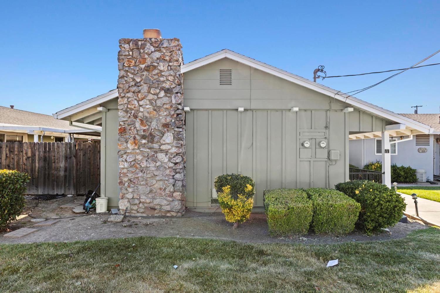 1713 Ramirez Street 11