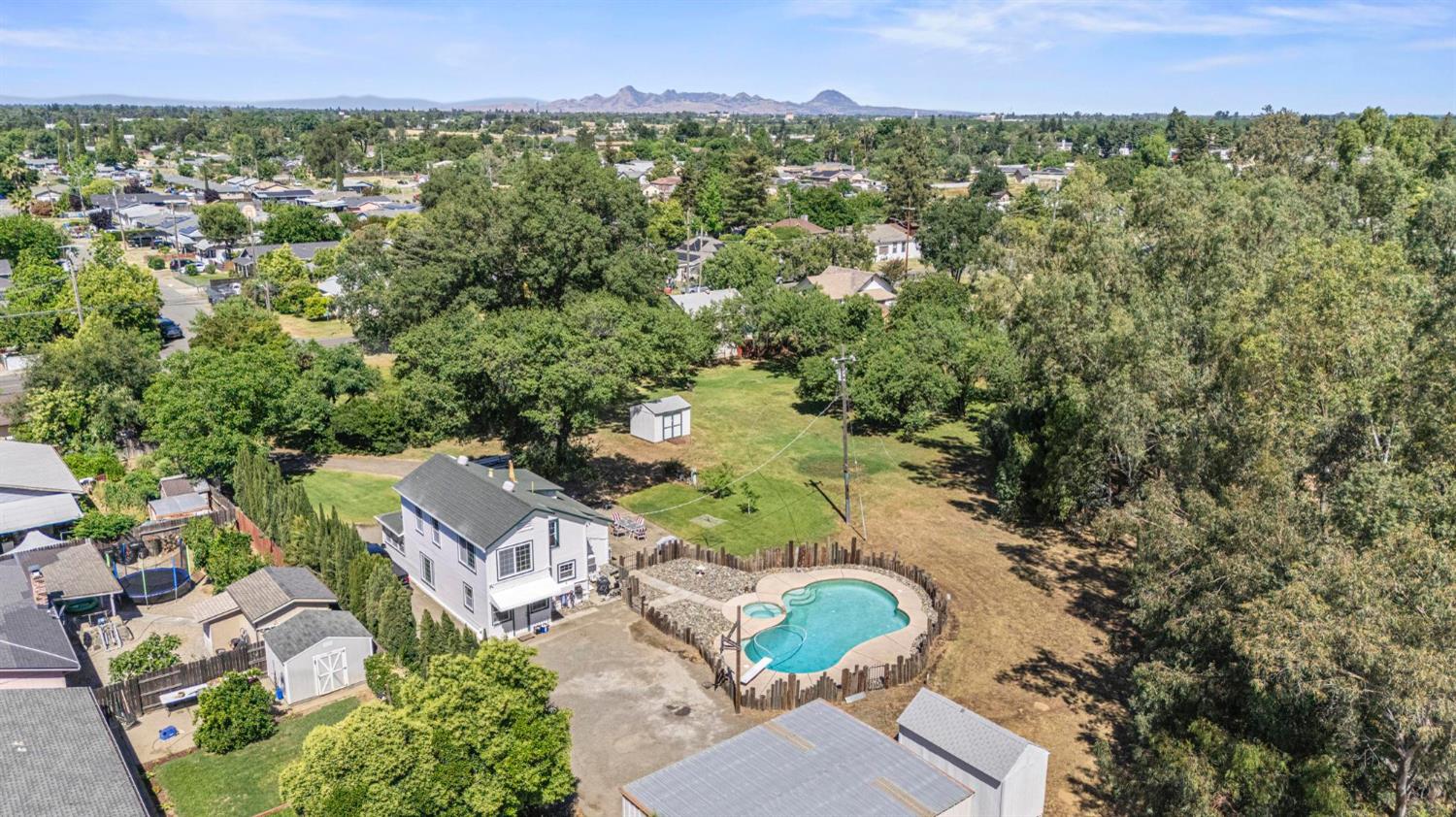 5837 Grove Avenue