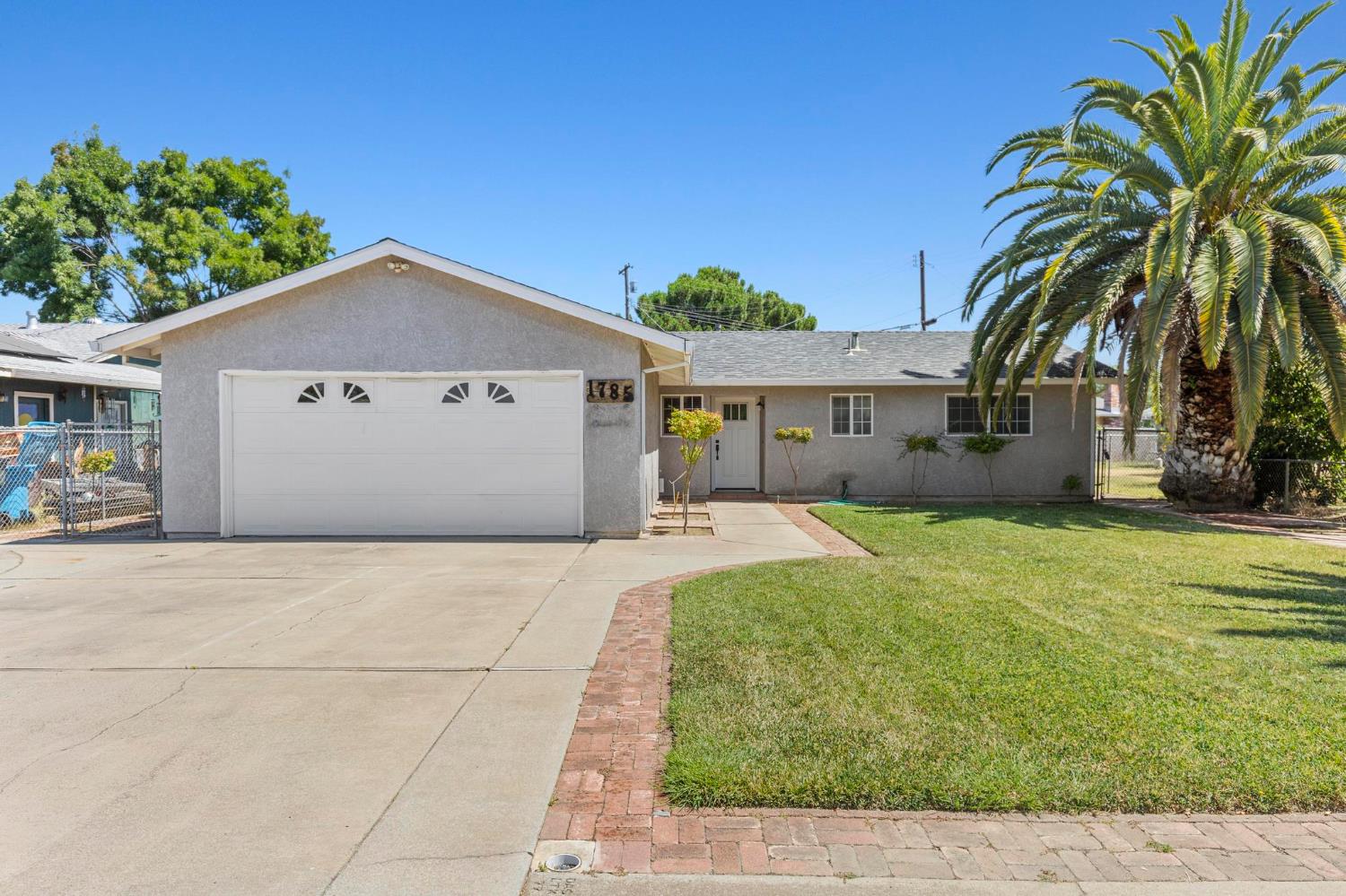 1785 Ash Way