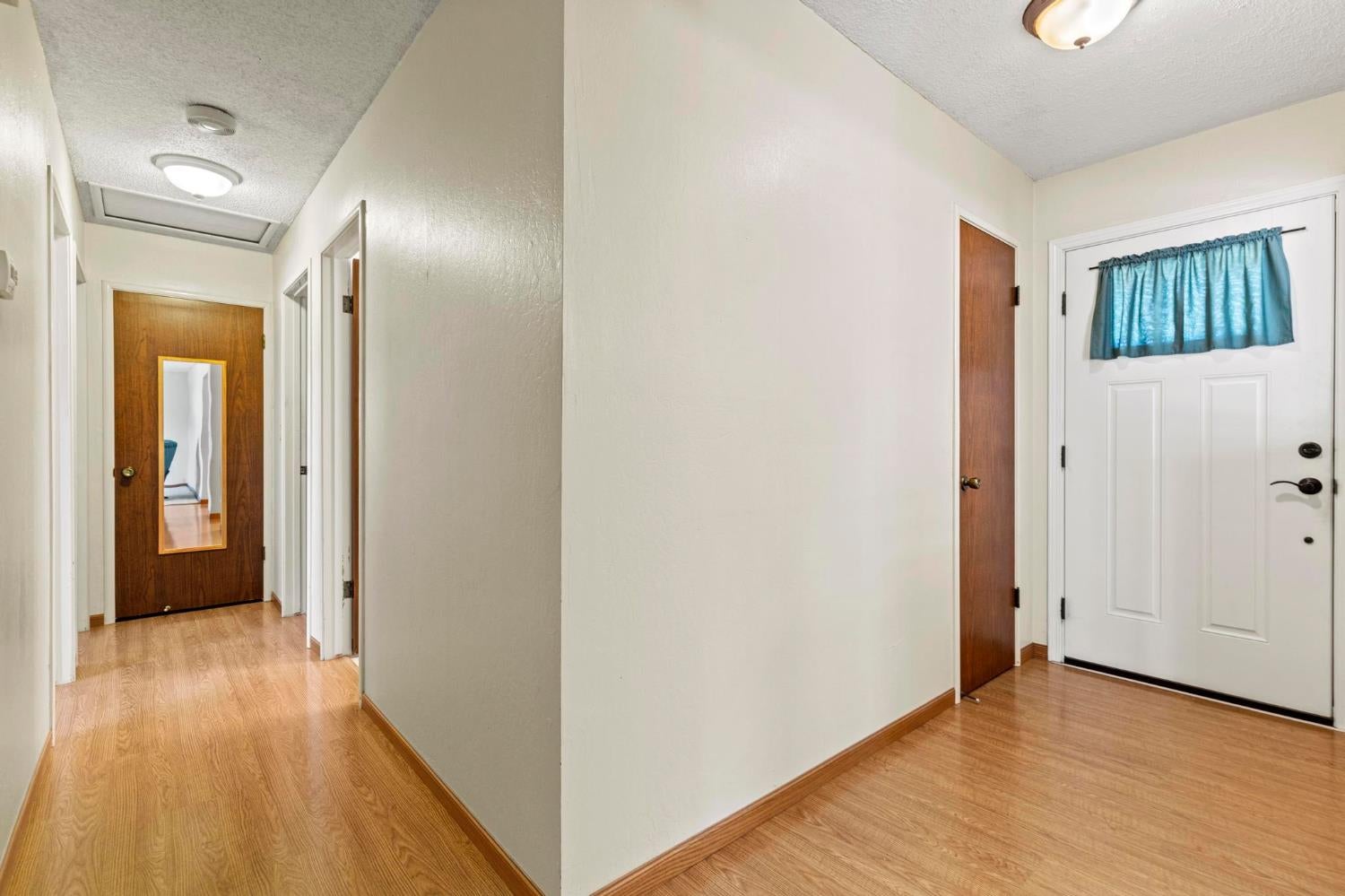 1785 Ash Way