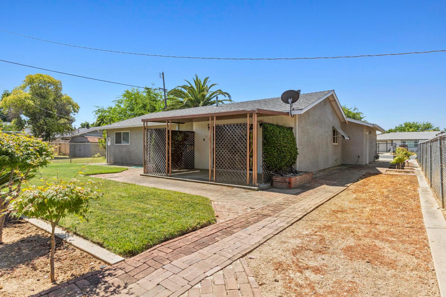 1785 Ash Way