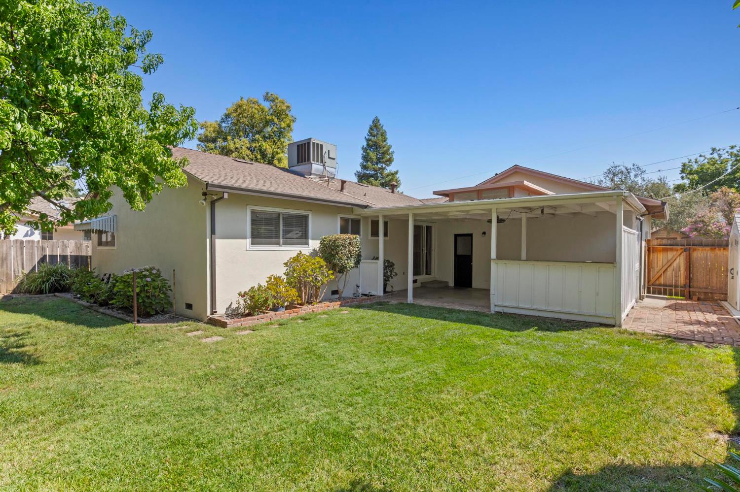 1186 Maple Avenue