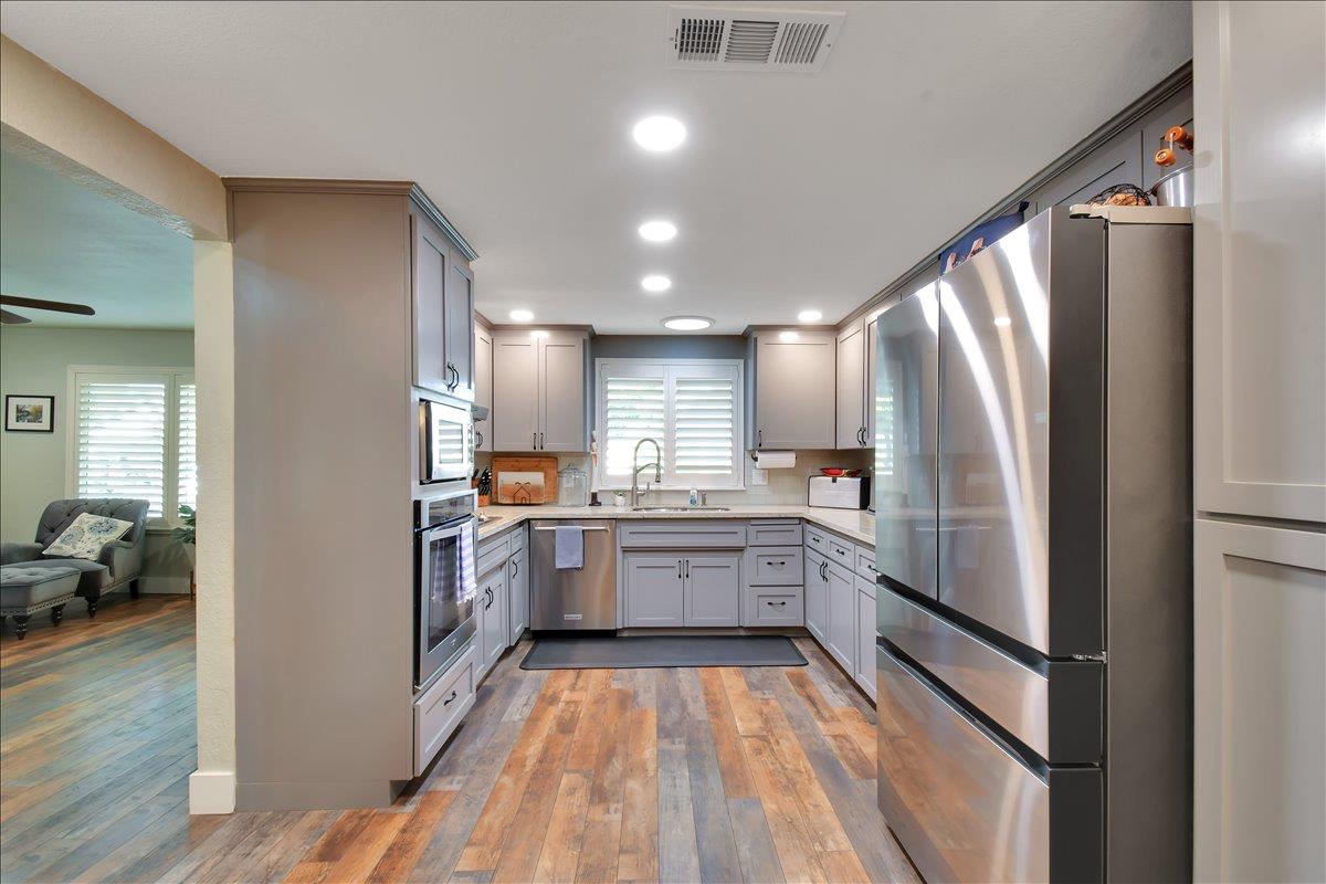 1620 Elizabeth Lane