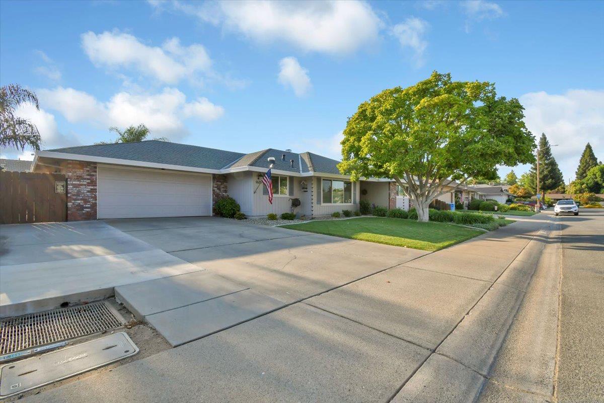 1620 Elizabeth Lane