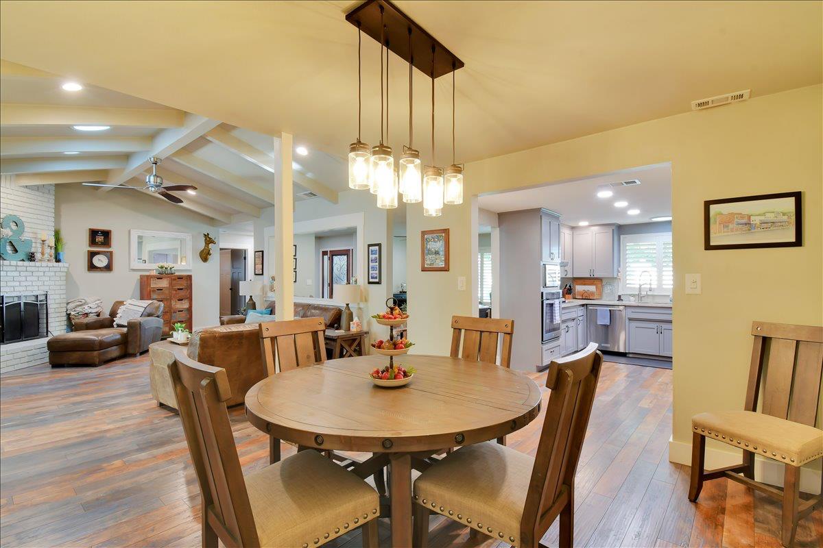 1620 Elizabeth Lane