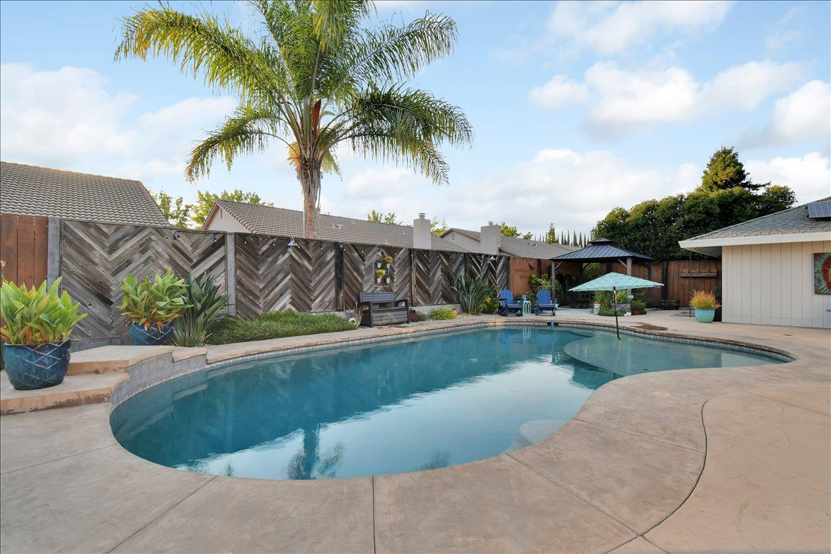 1620 Elizabeth Lane