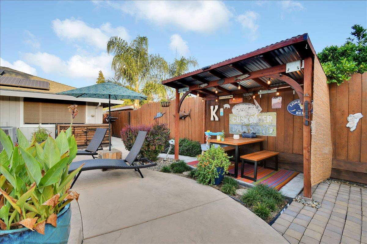 1620 Elizabeth Lane