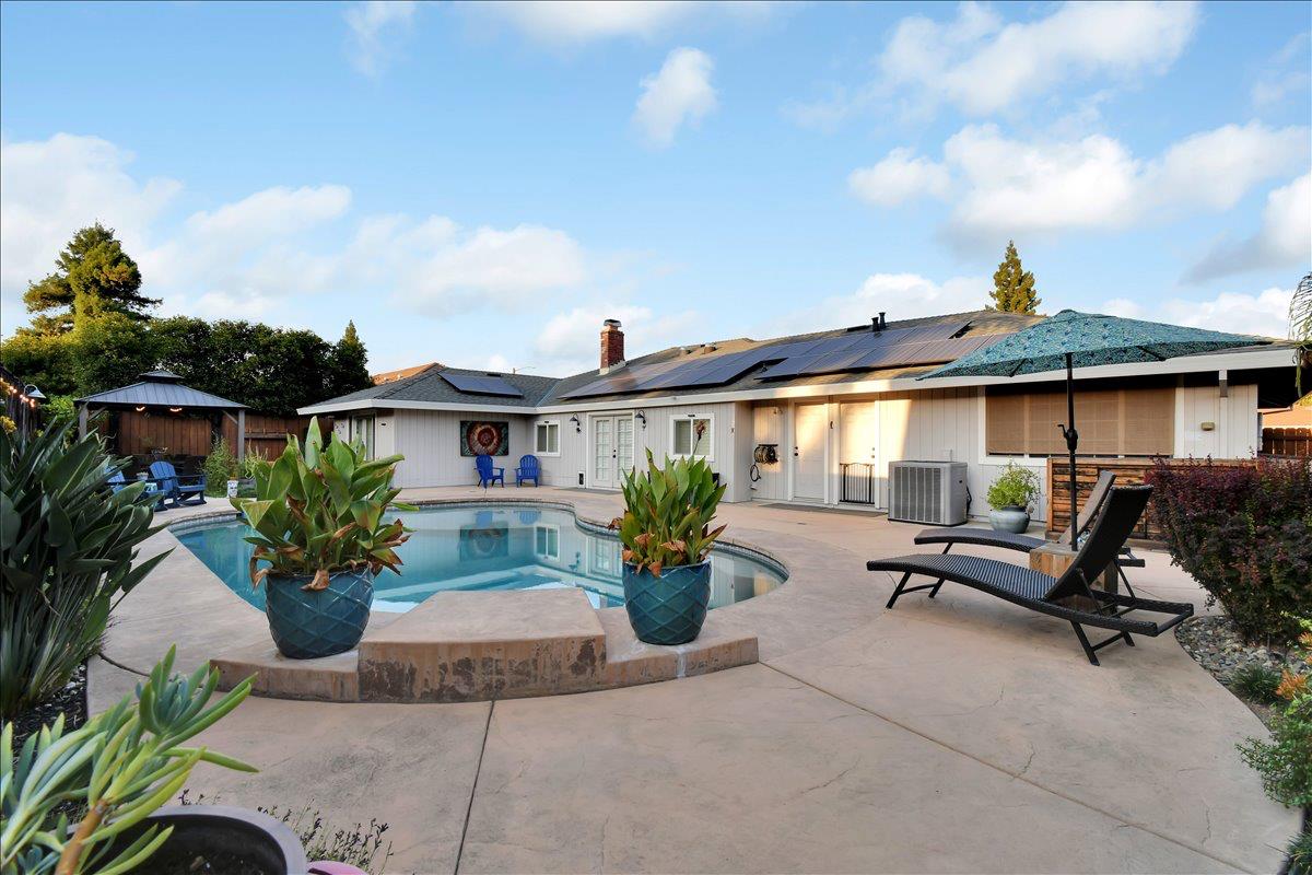 1620 Elizabeth Lane