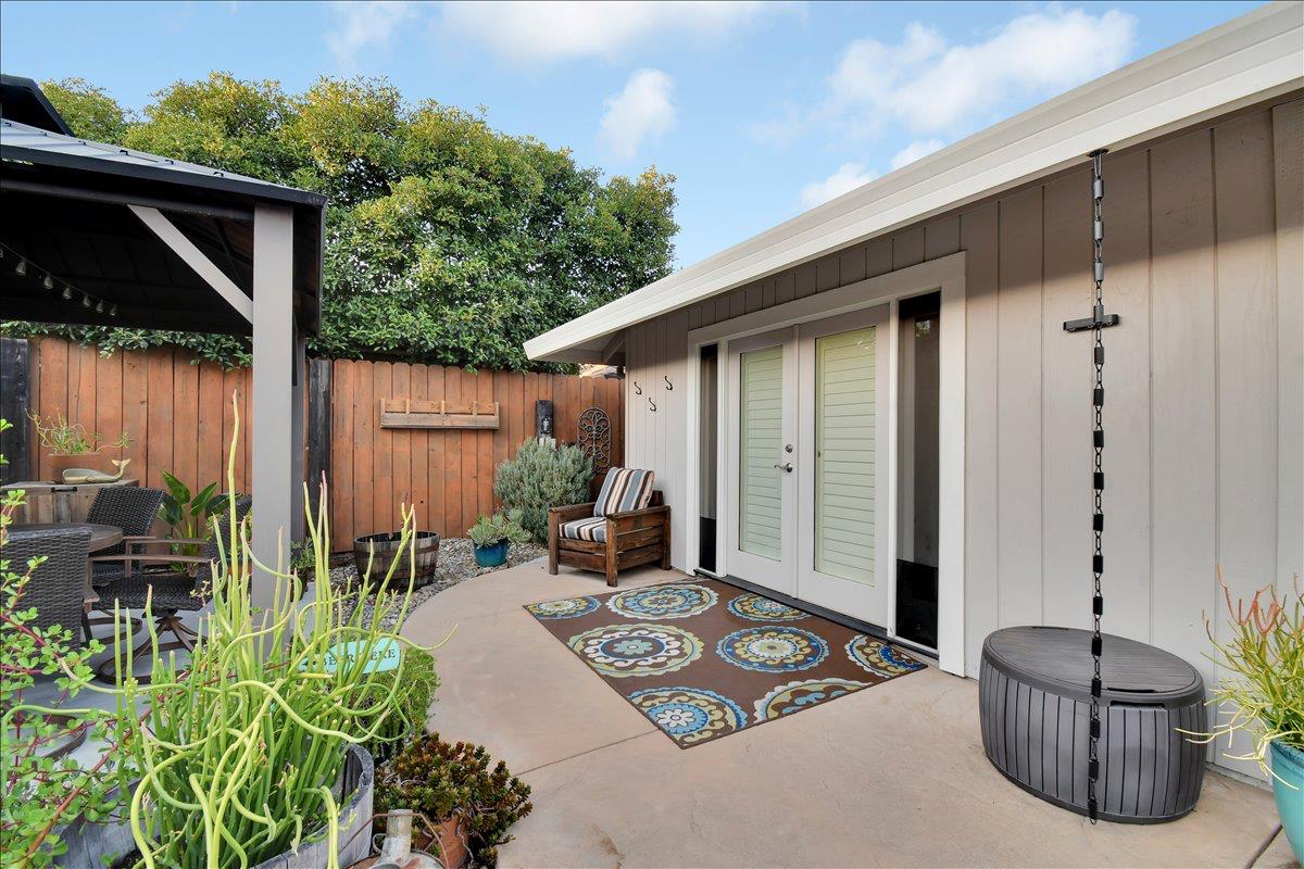 1620 Elizabeth Lane