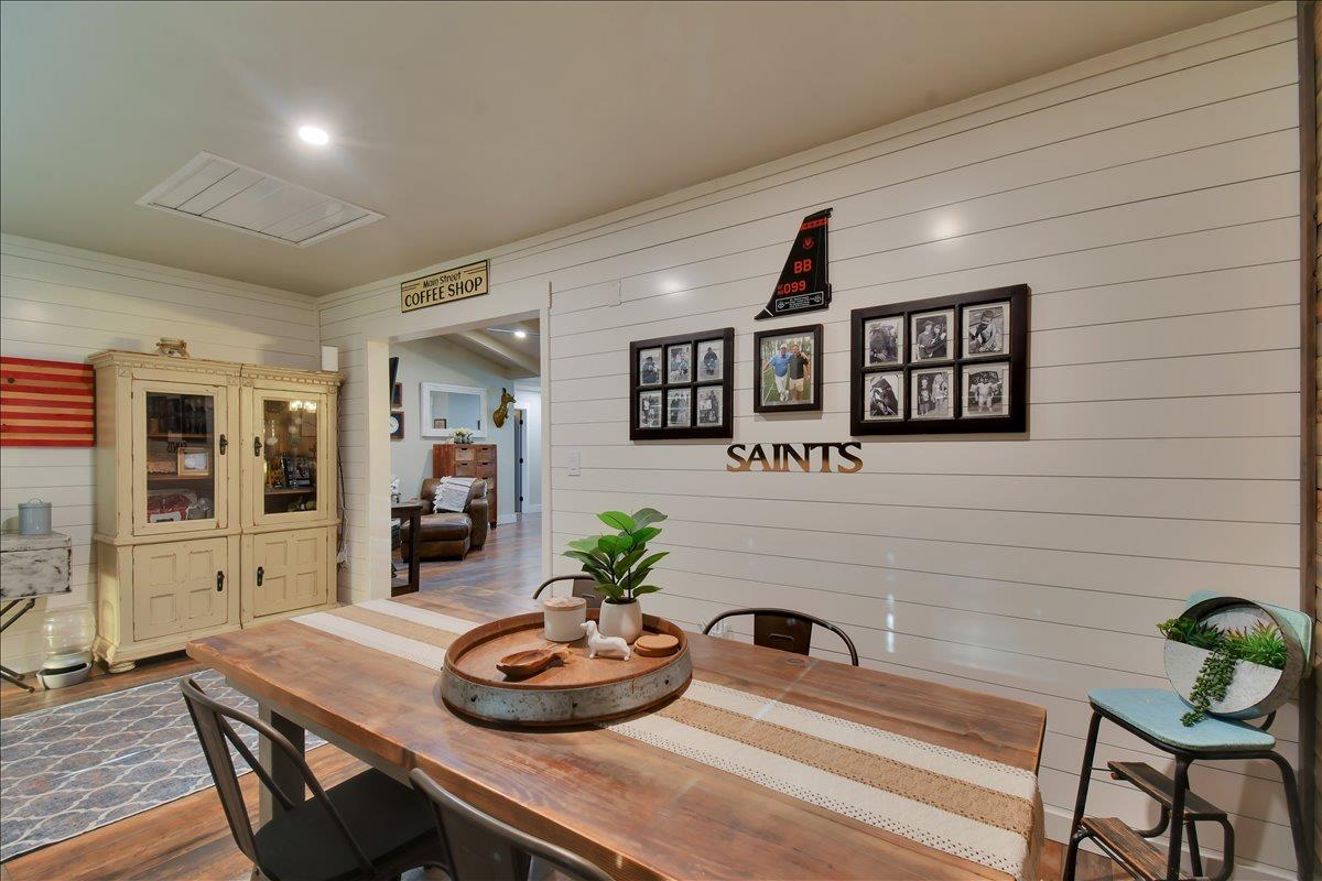 1620 Elizabeth Lane