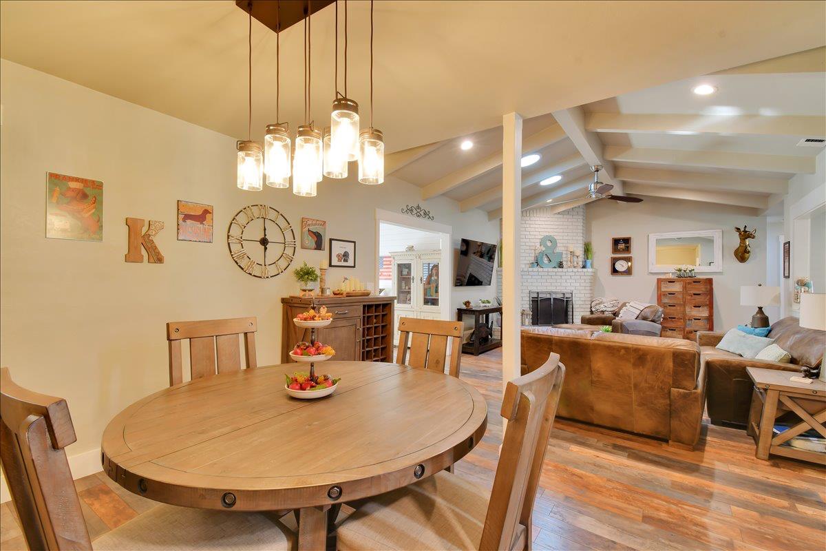 1620 Elizabeth Lane
