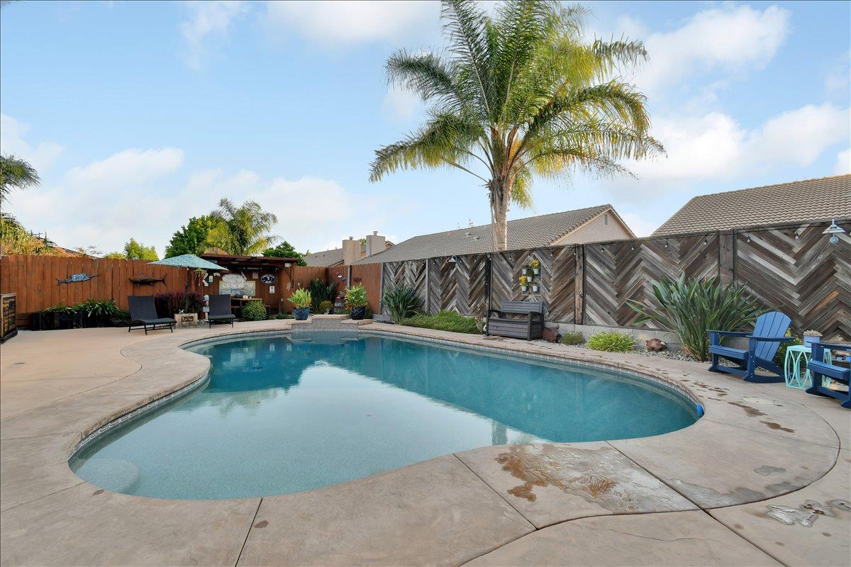 1620 Elizabeth Lane