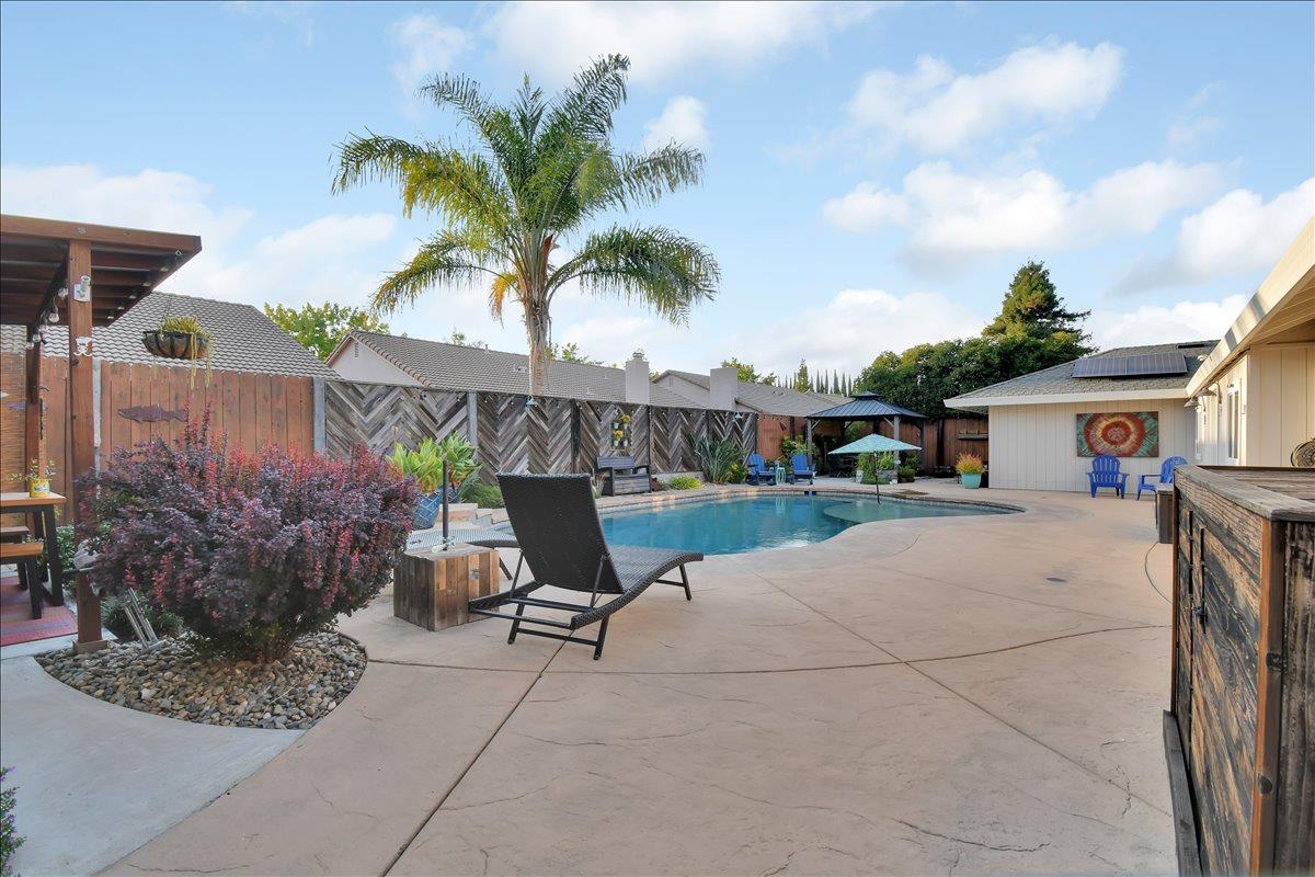 1620 Elizabeth Lane