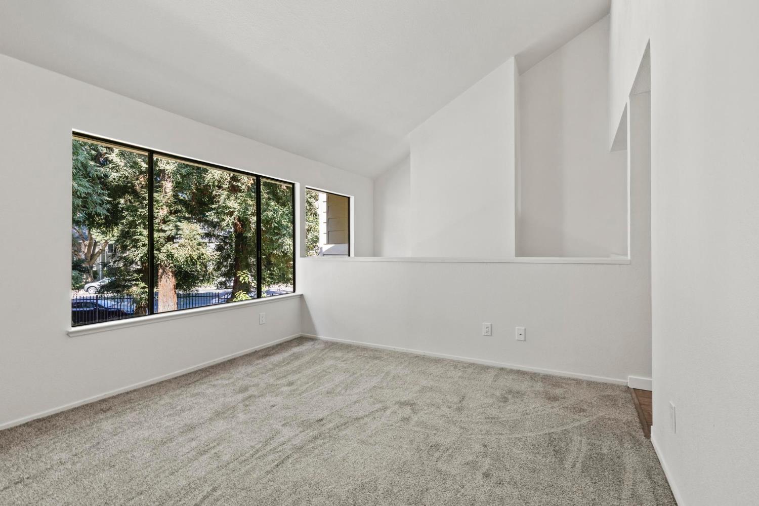 750 Lincoln Road 82
