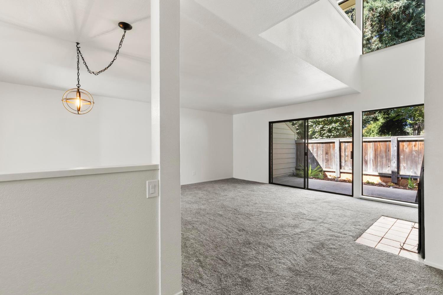 750 Lincoln Road 82