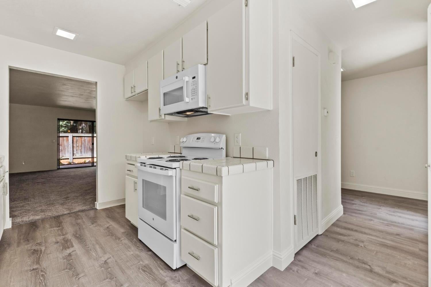 750 Lincoln Road 82