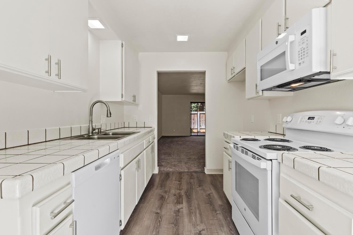 750 Lincoln Road 82