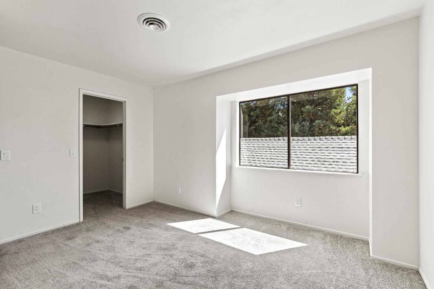 750 Lincoln Road 82