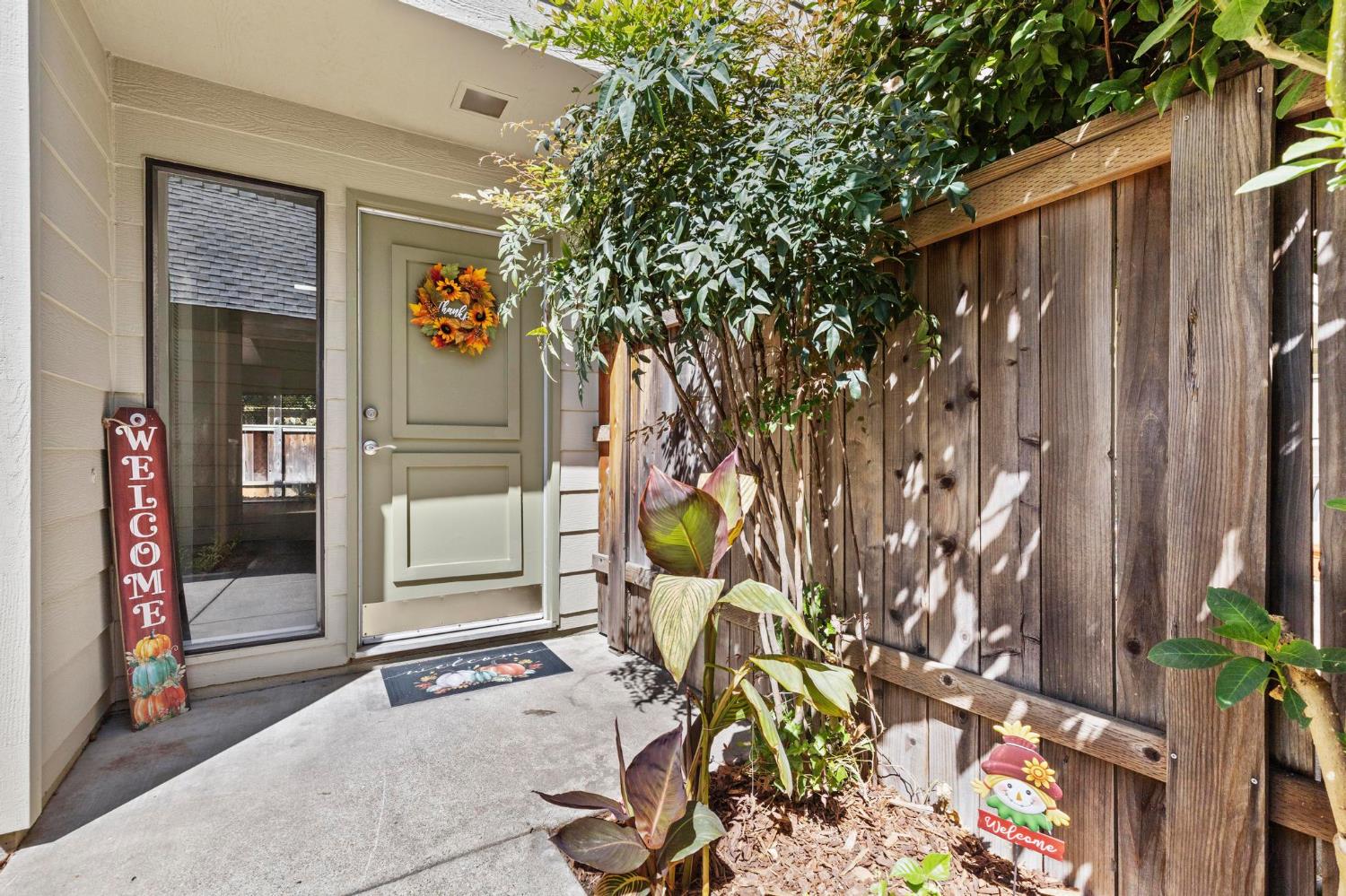 750 Lincoln Road 82