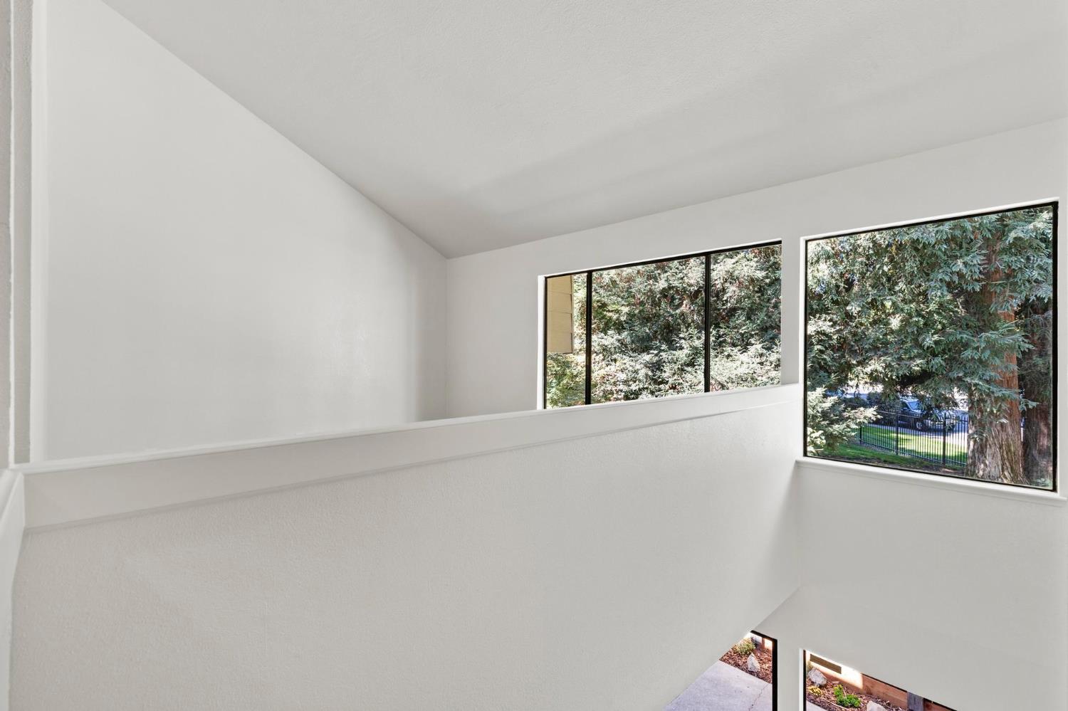 750 Lincoln Road 82
