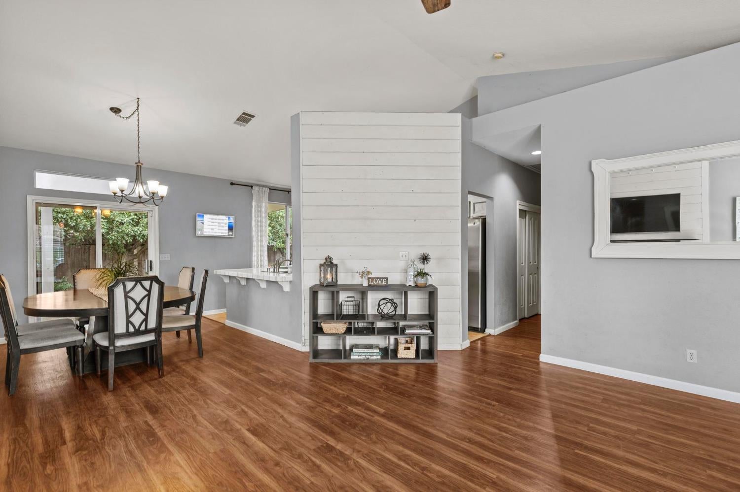 2441 Dove Court