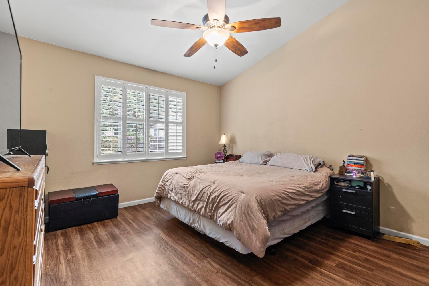 2441 Dove Court