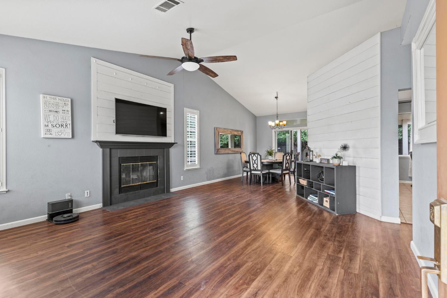 2441 Dove Court