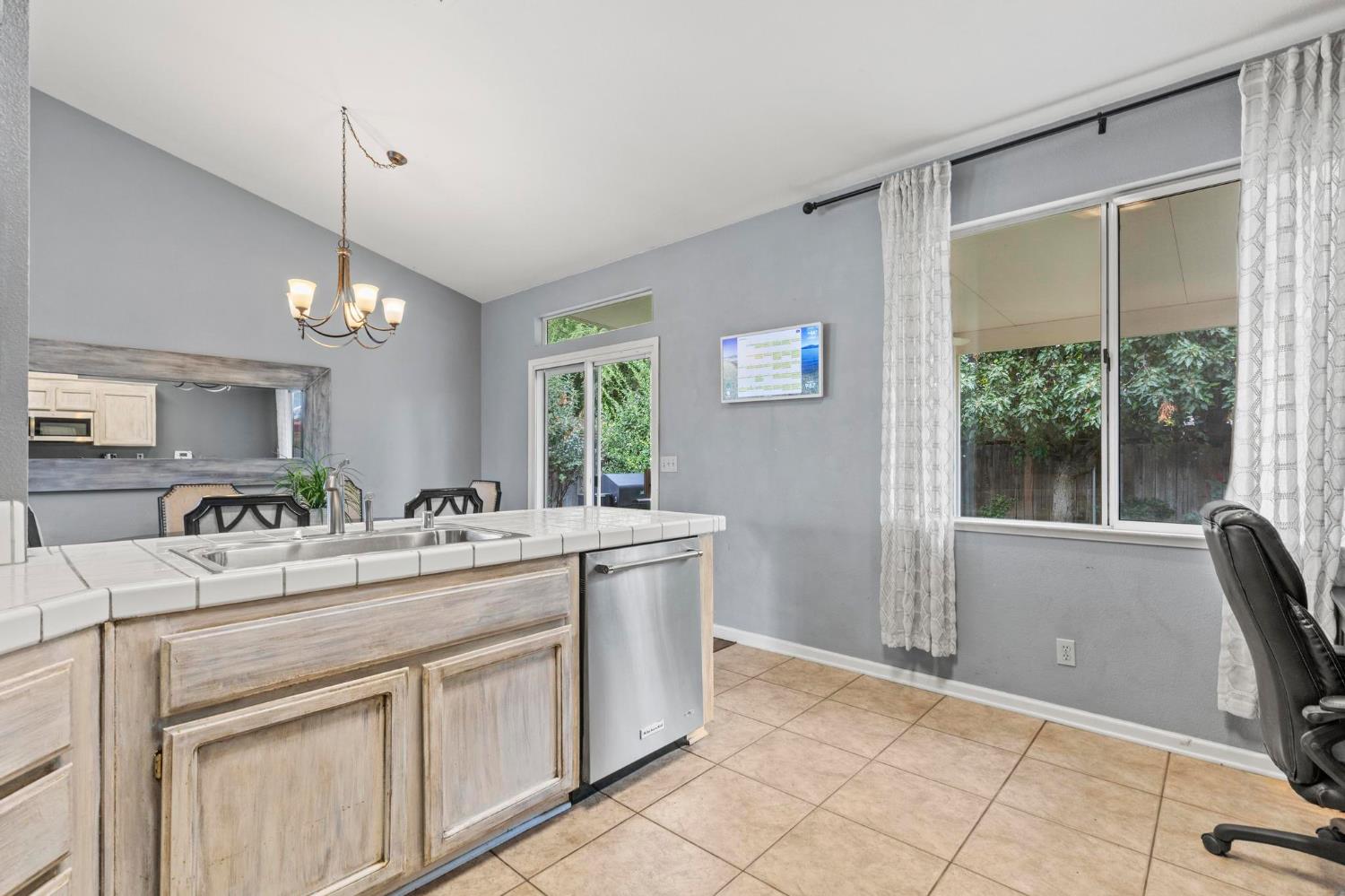 2441 Dove Court
