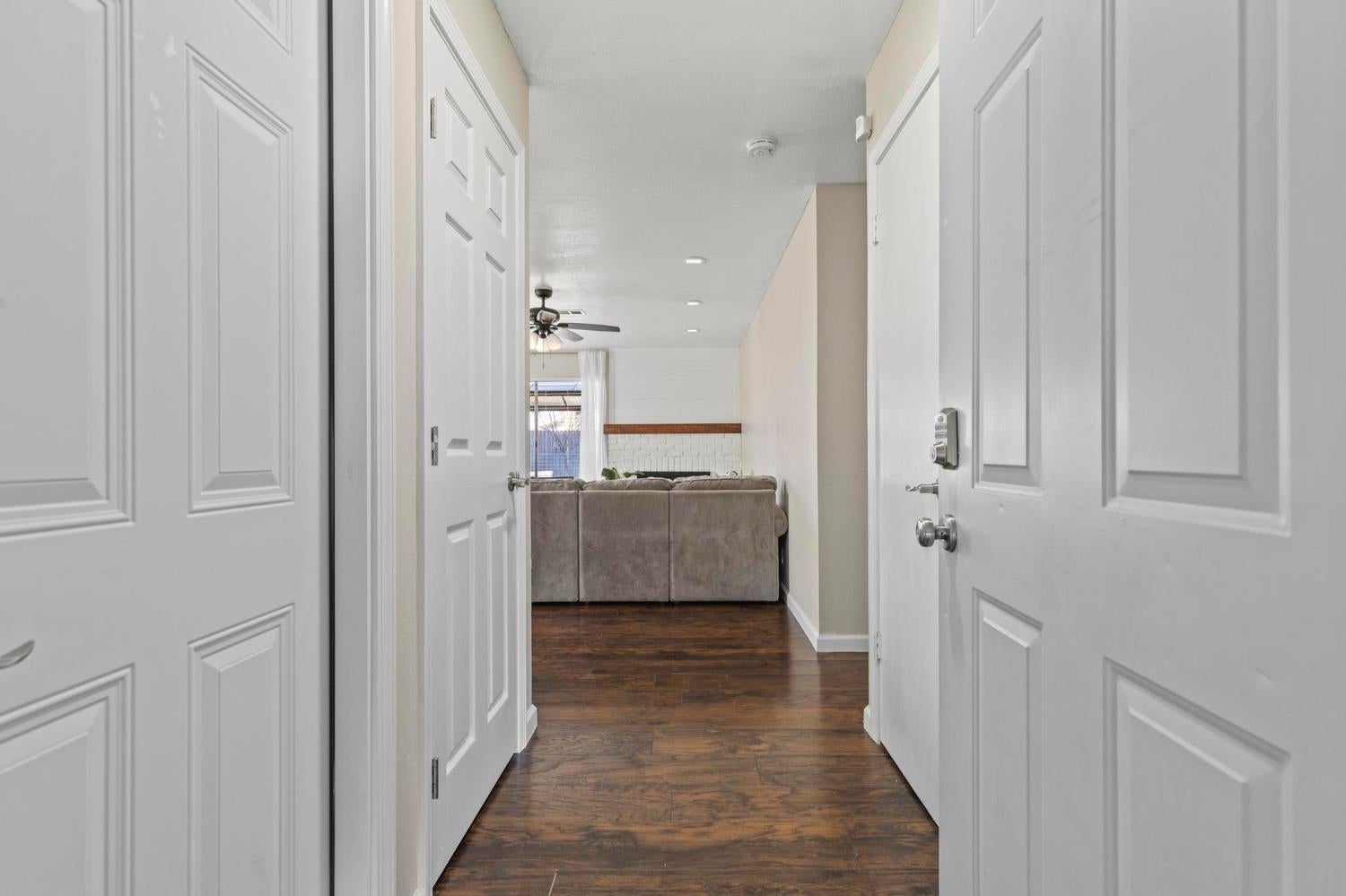 1542 Granada Way
