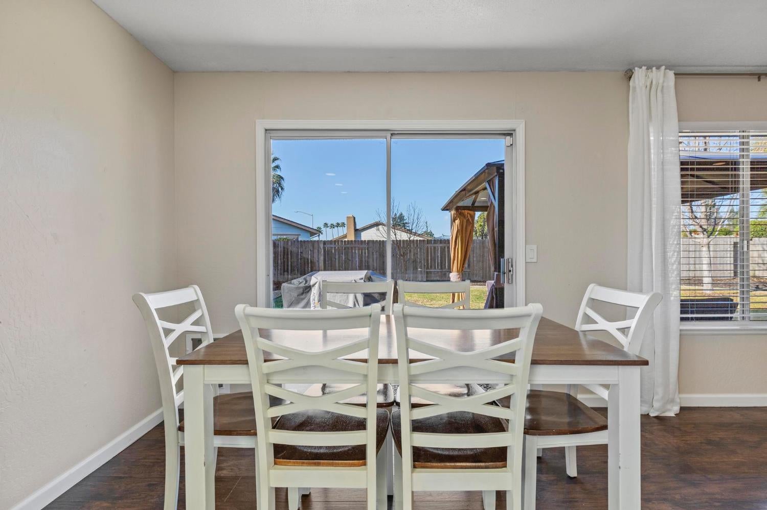 1542 Granada Way