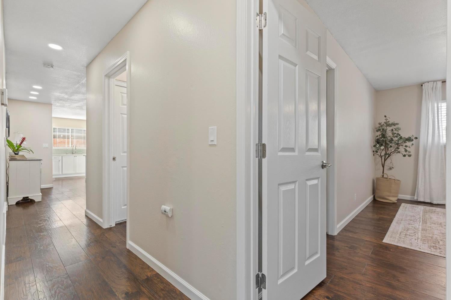 1542 Granada Way