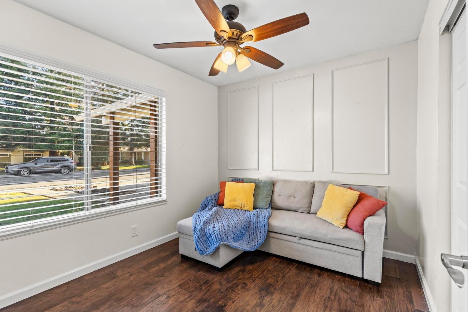 1542 Granada Way