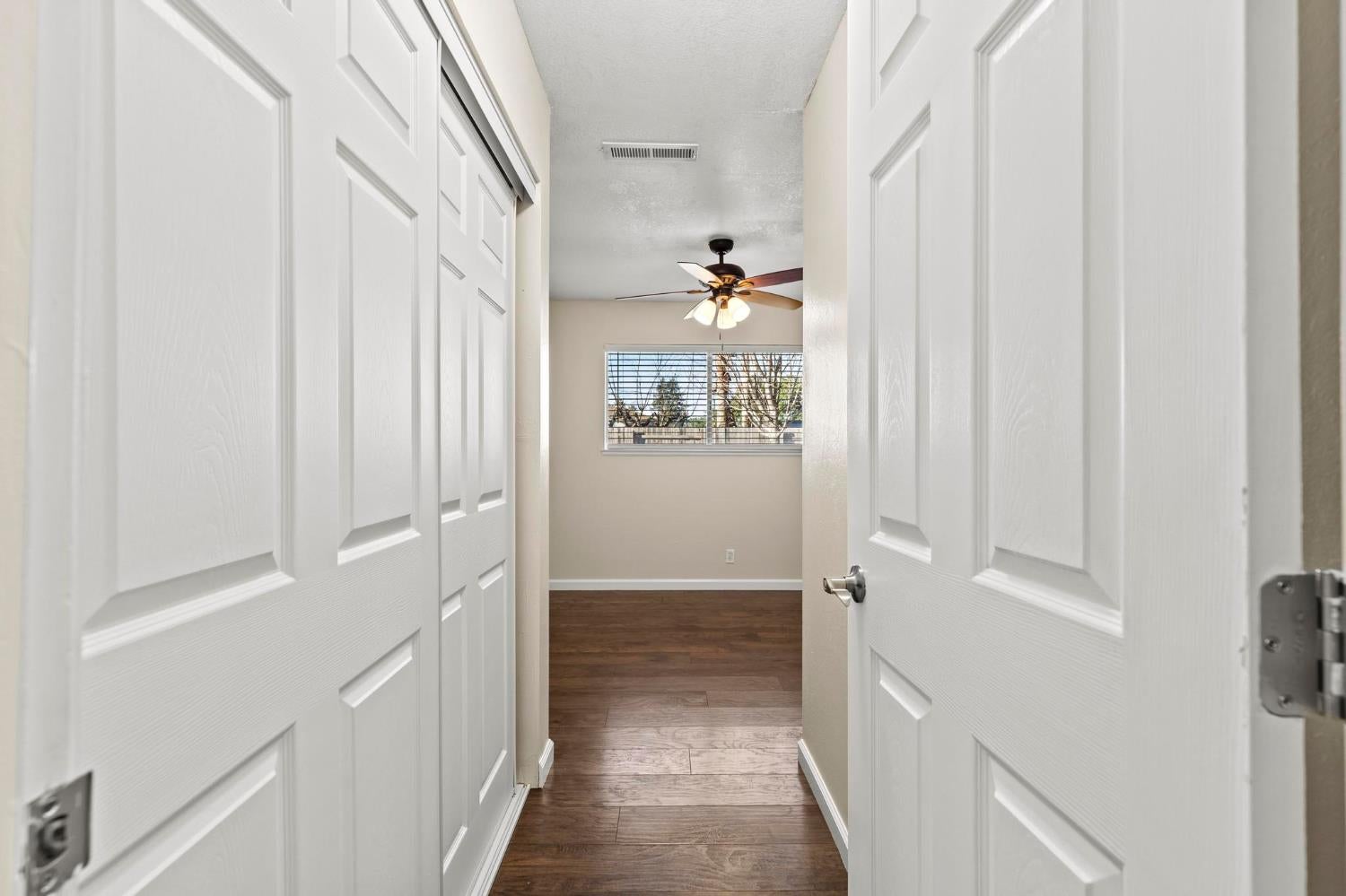 1542 Granada Way