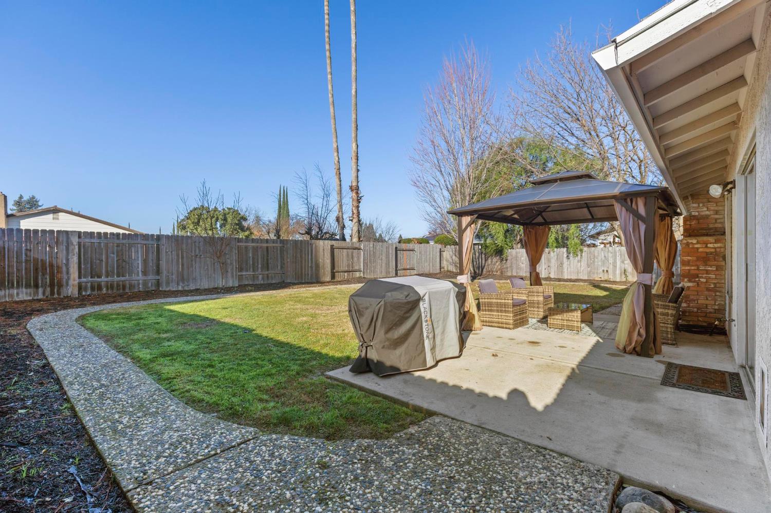 1542 Granada Way
