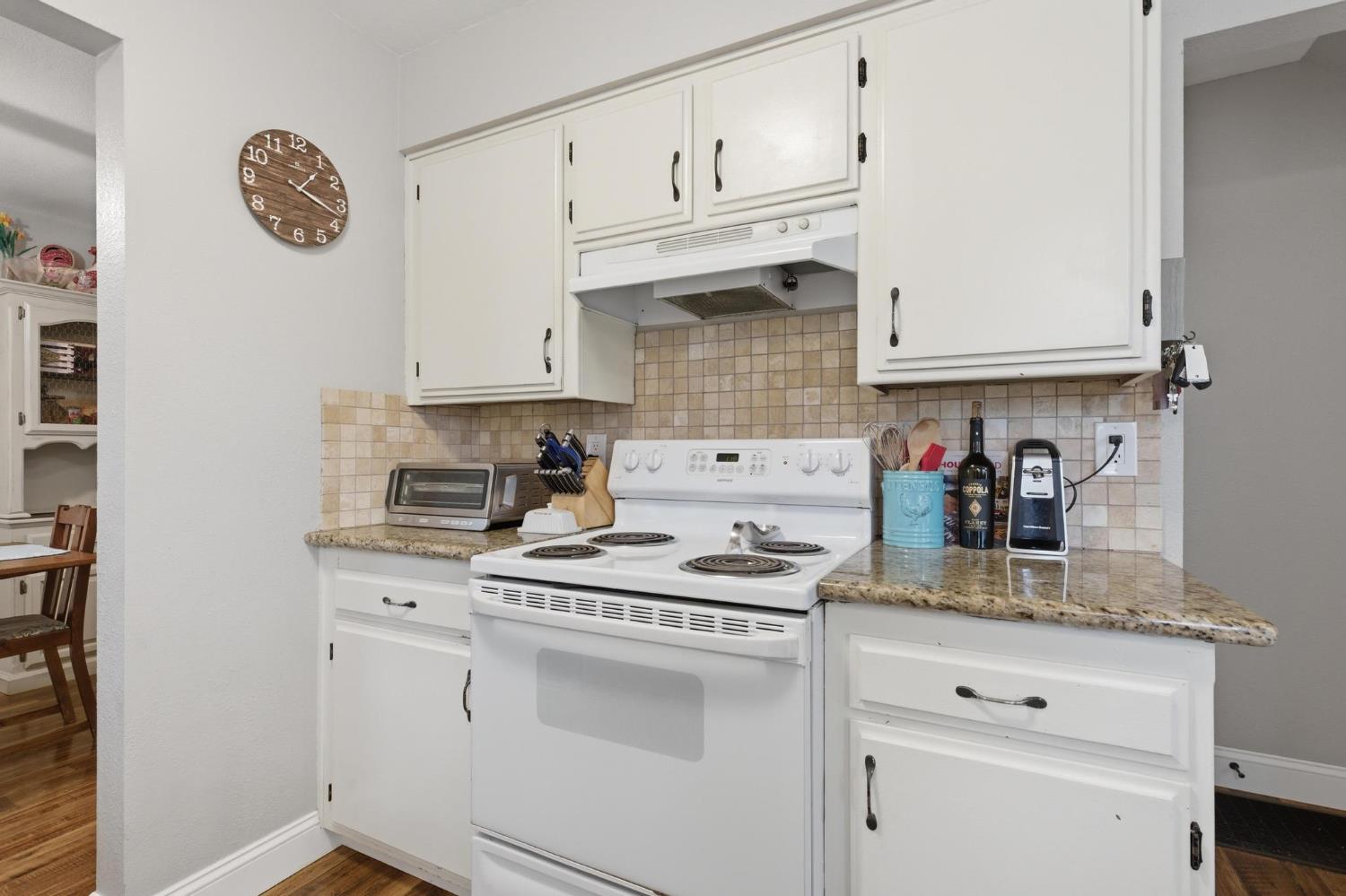 1520 El Cerrito Court