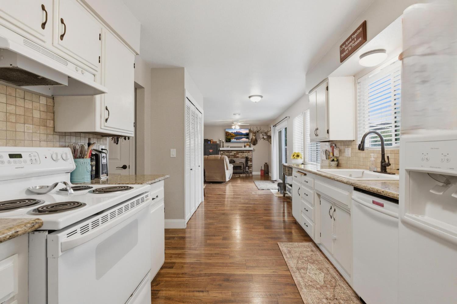 1520 El Cerrito Court
