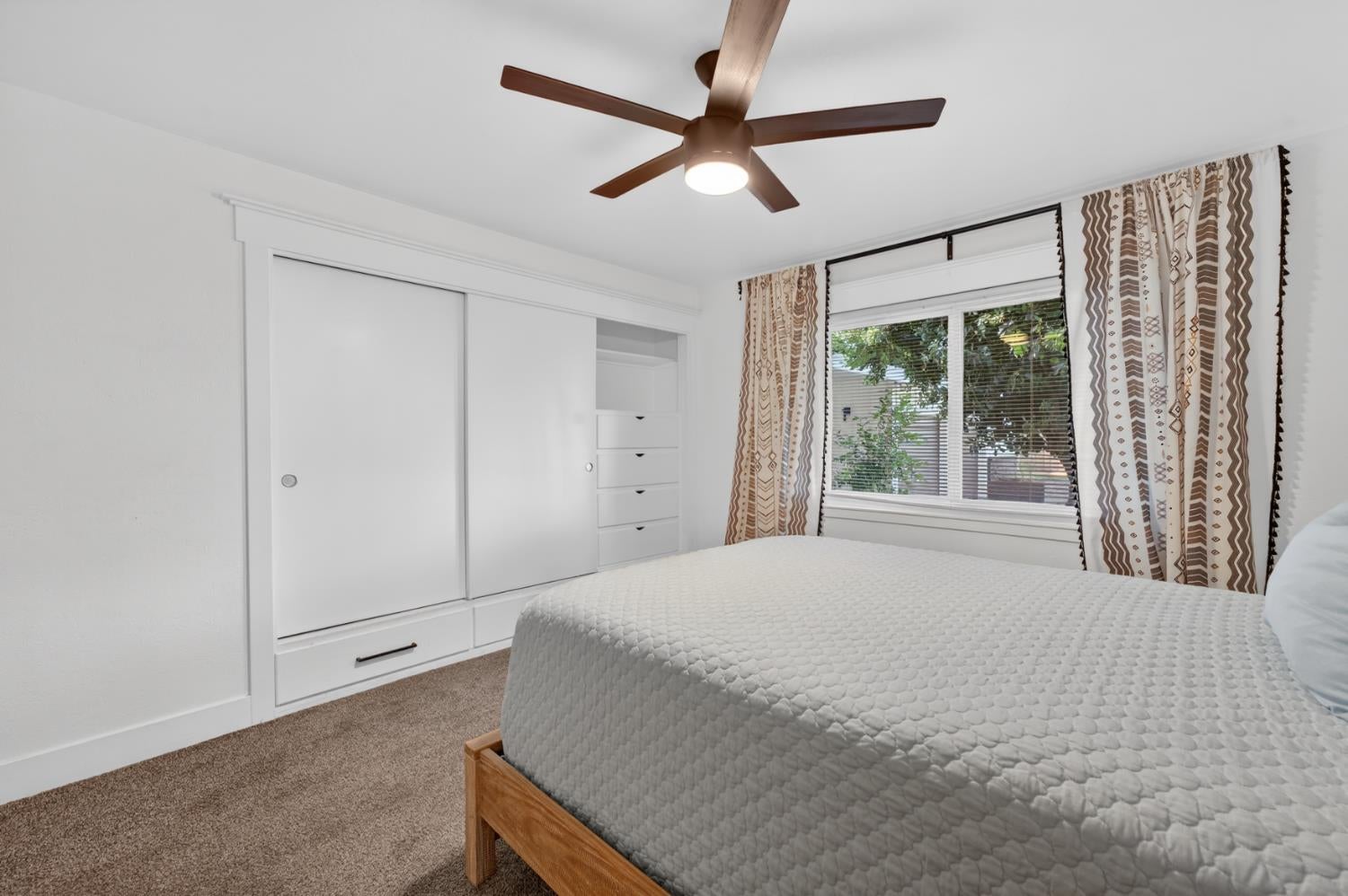 528 Queensbury Way