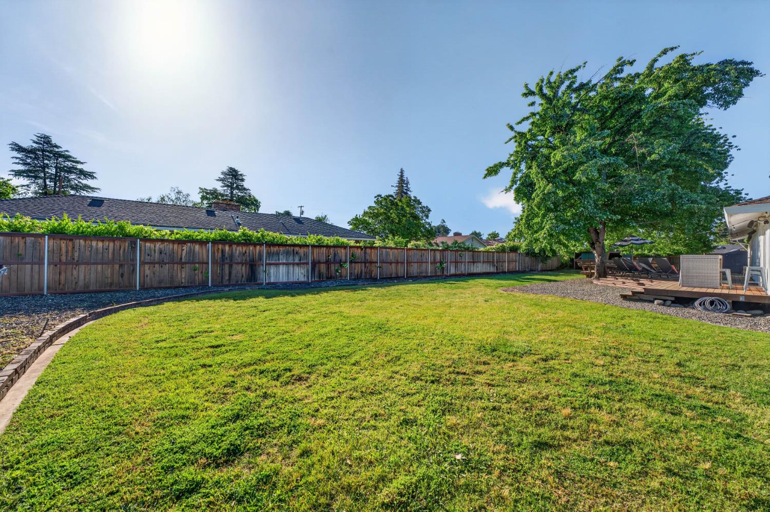 528 Queensbury Way