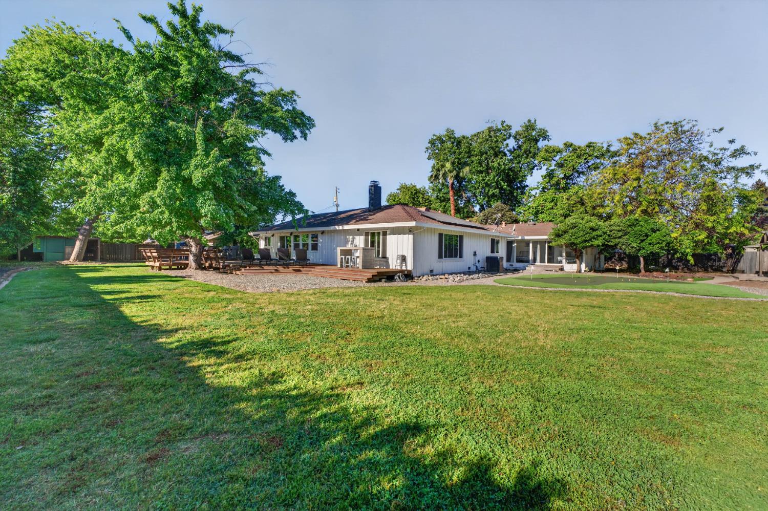 528 Queensbury Way